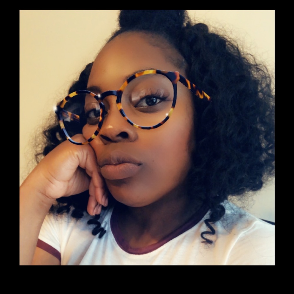 Meet your Posher, Nakia